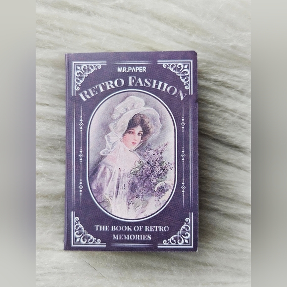 3 Mini Book Bundle - Picture 4 of 10